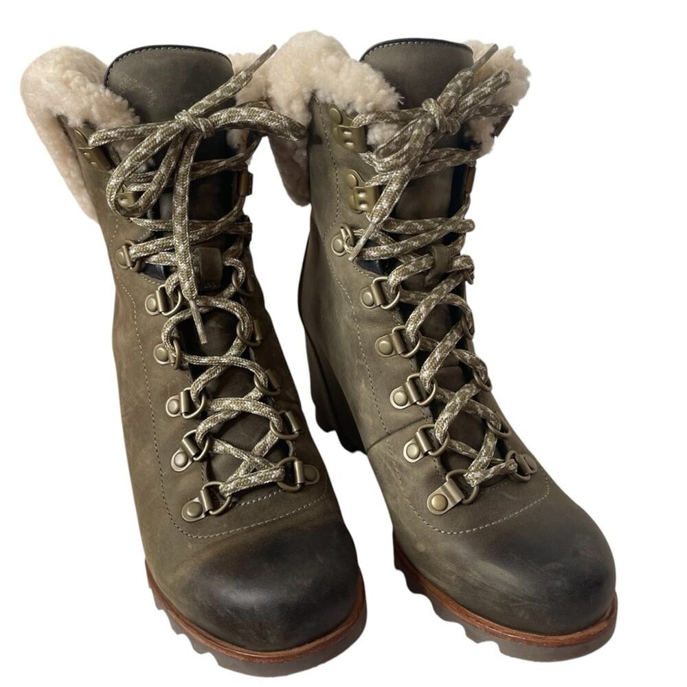 Sorel Conquest lace up shearling boot Nori green excellent condition